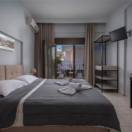 Adonis Hotel เปฟโกโฮรี ภายนอก รูปภาพ