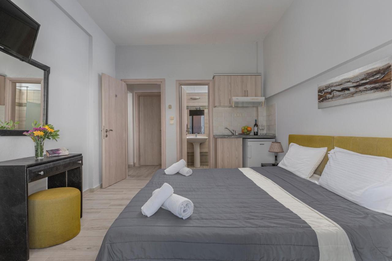 Adonis Hotel เปฟโกโฮรี ภายนอก รูปภาพ