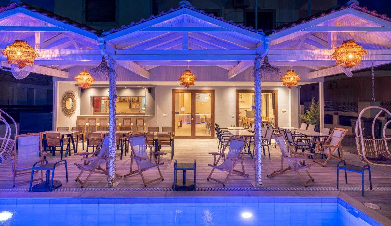 Adonis Hotel เปฟโกโฮรี ภายนอก รูปภาพ