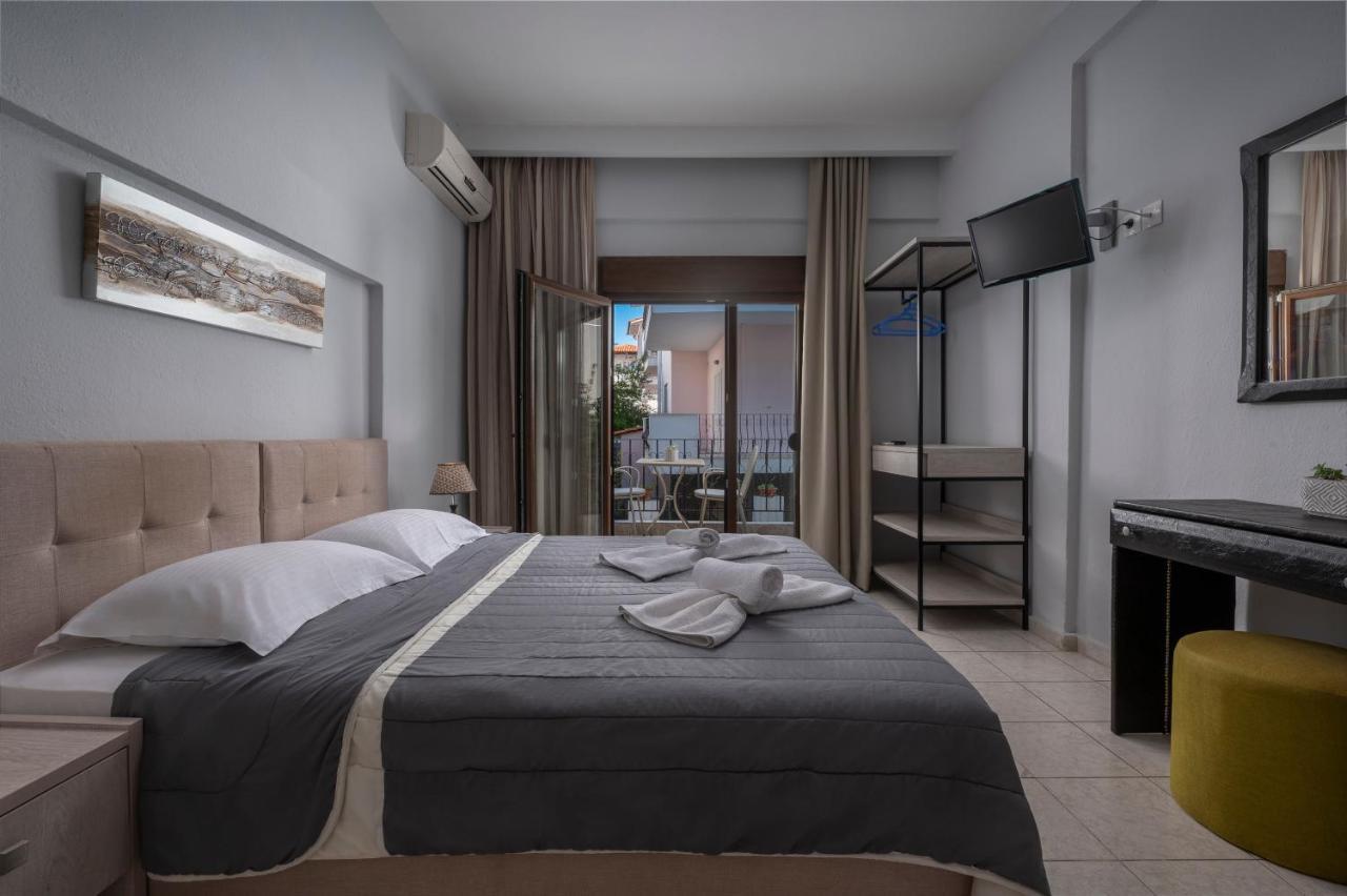 Adonis Hotel เปฟโกโฮรี ภายนอก รูปภาพ