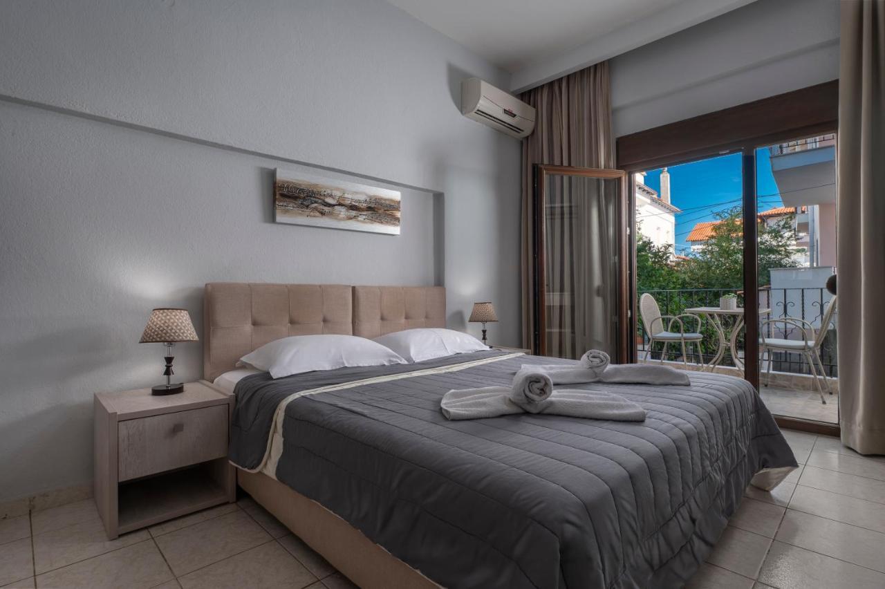 Adonis Hotel เปฟโกโฮรี ภายนอก รูปภาพ