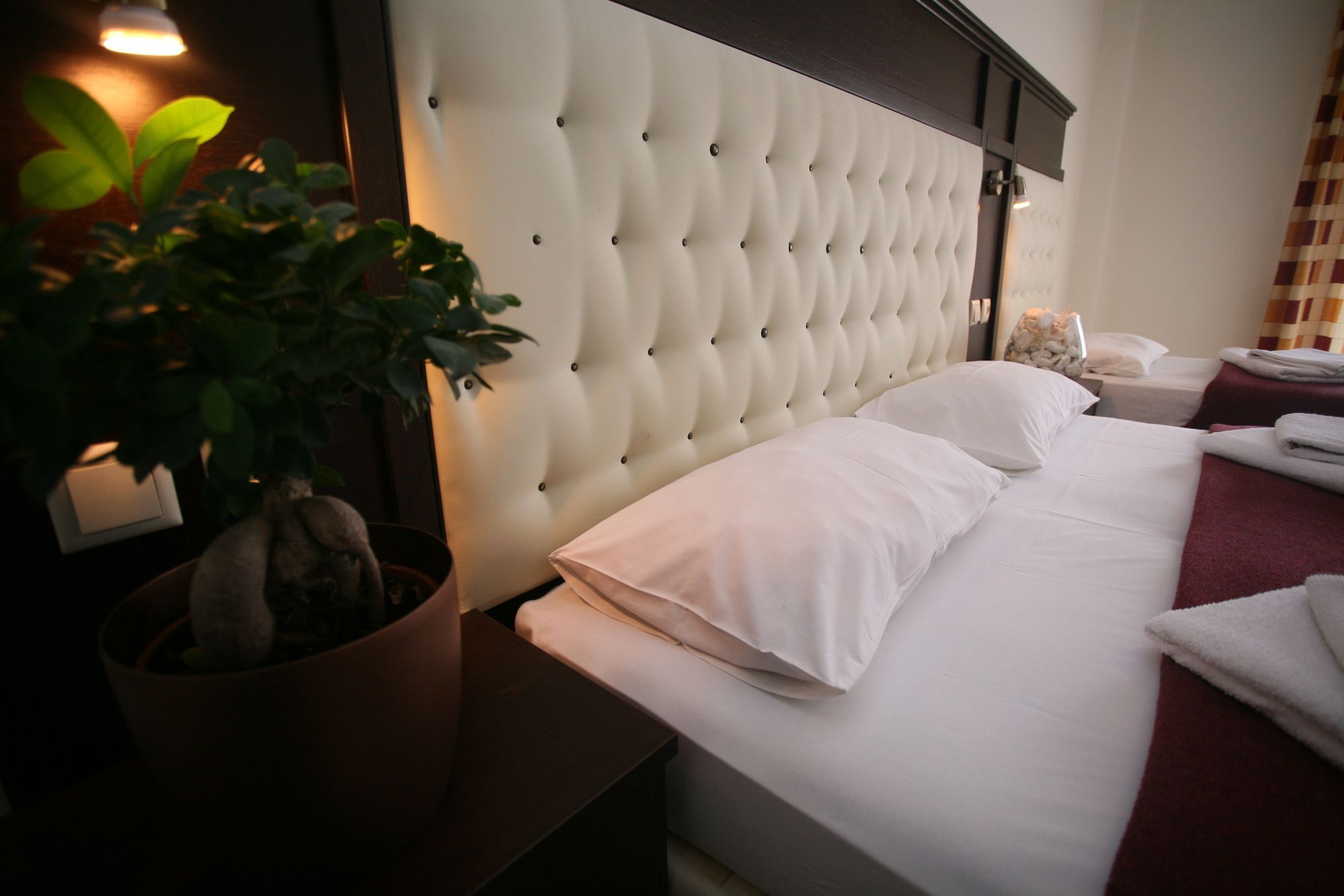 Adonis Hotel เปฟโกโฮรี ภายนอก รูปภาพ